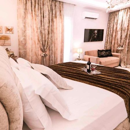 וולוס Goldenspace Exquisite Suite Near The Port מראה חיצוני תמונה