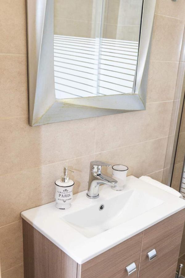 וולוס Goldenspace Exquisite Suite Near The Port מראה חיצוני תמונה