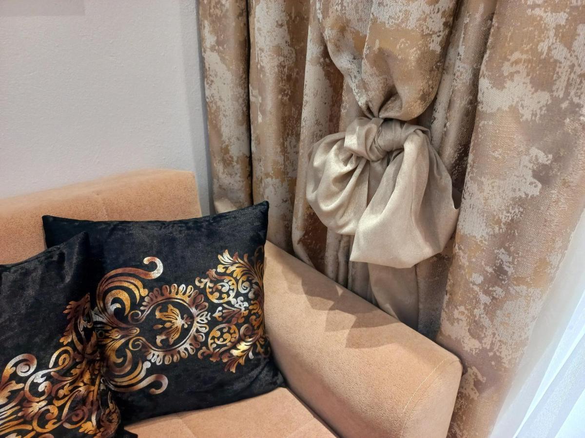 וולוס Goldenspace Exquisite Suite Near The Port מראה חיצוני תמונה