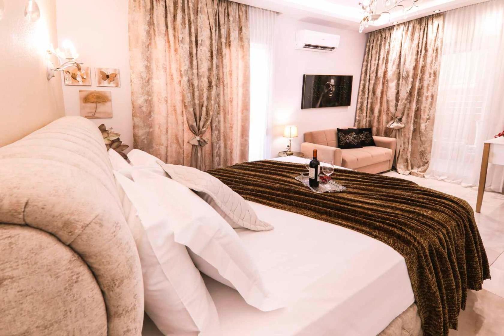 וולוס Goldenspace Exquisite Suite Near The Port מראה חיצוני תמונה